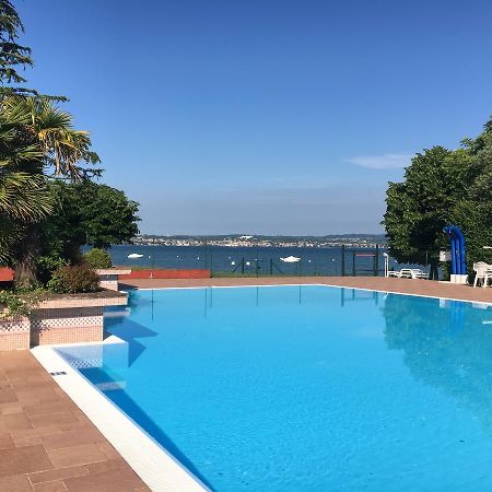 Holiday Sirmione Apartments Bagian luar foto