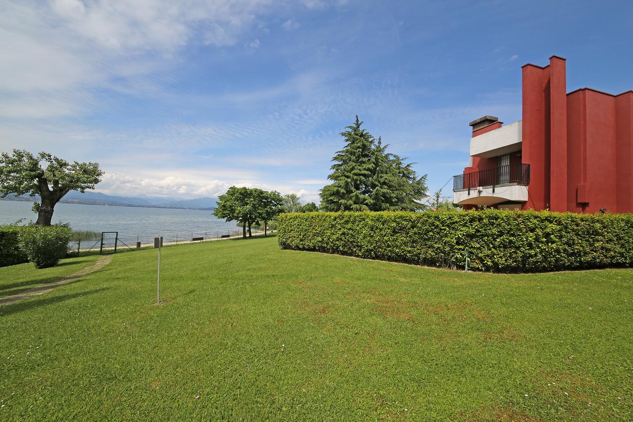 Holiday Sirmione Apartments Bagian luar foto